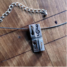 "Musigrama" necklace